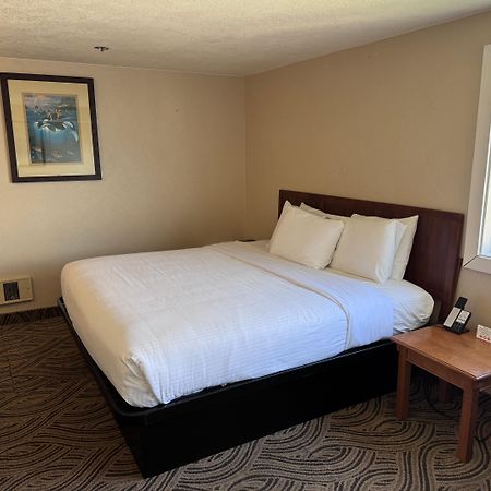 Promenade Inn & Suites Oceanfront Seaside Esterno foto