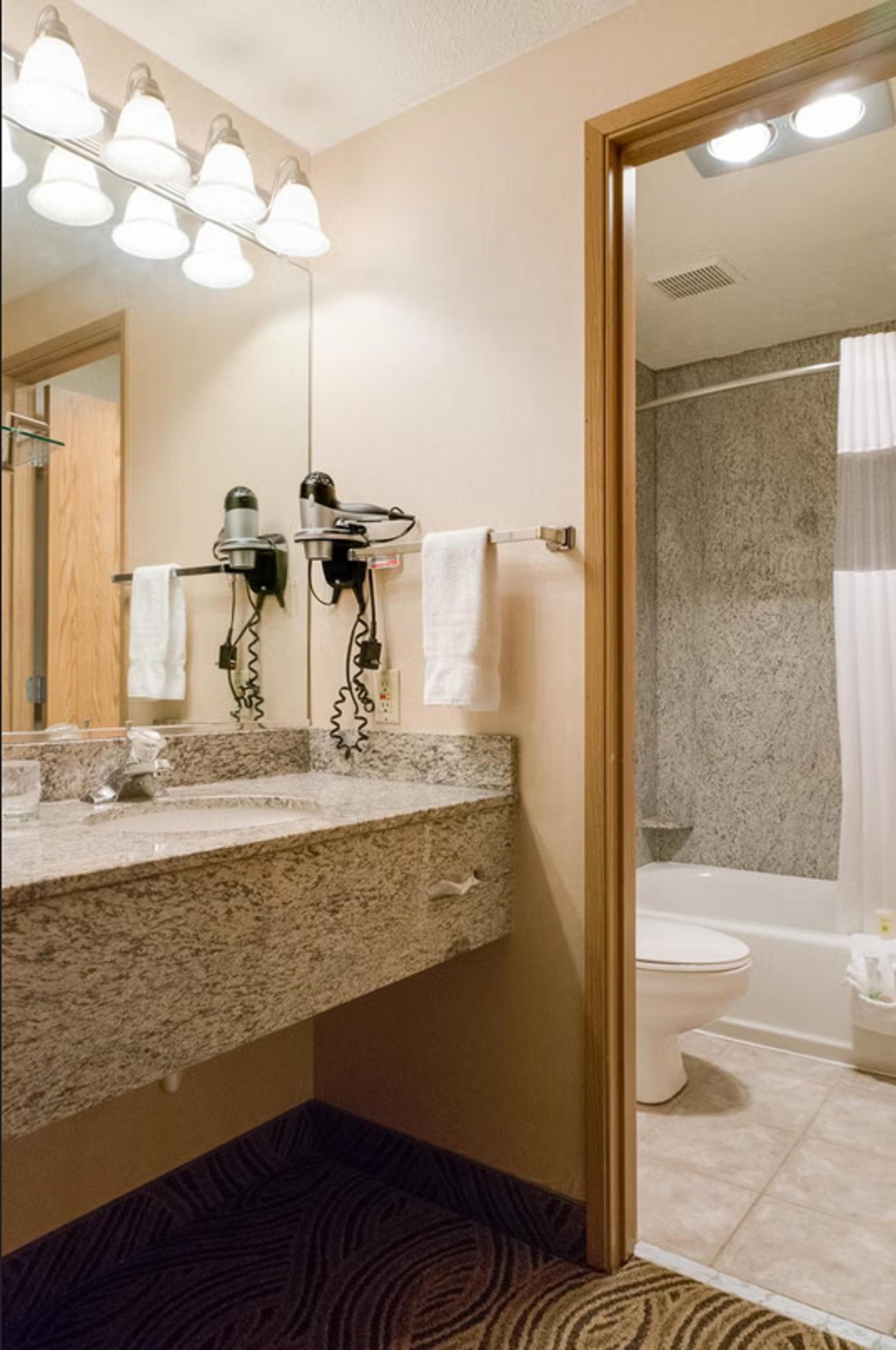 Promenade Inn & Suites Oceanfront Seaside Esterno foto