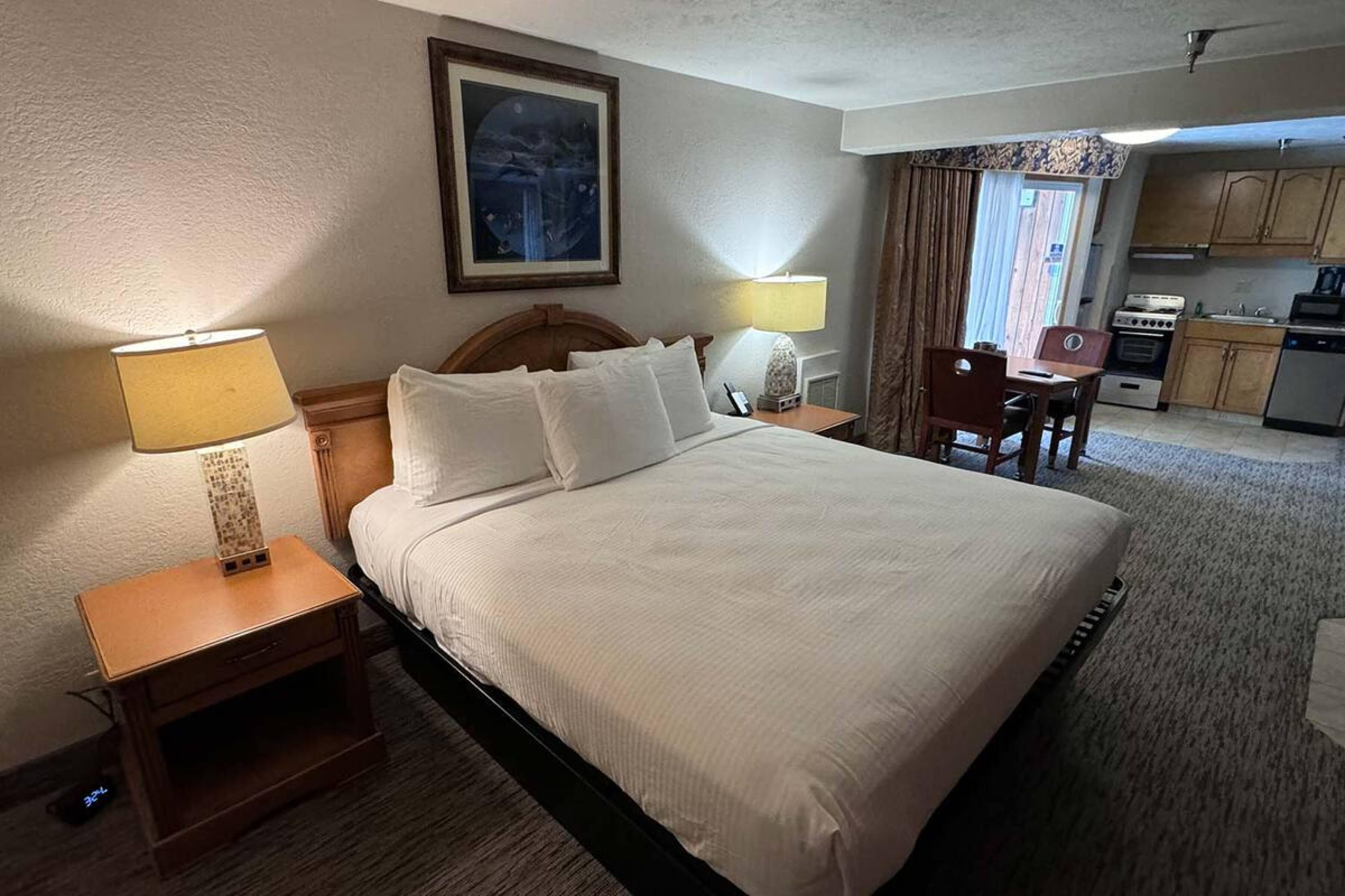 Promenade Inn & Suites Oceanfront Seaside Esterno foto