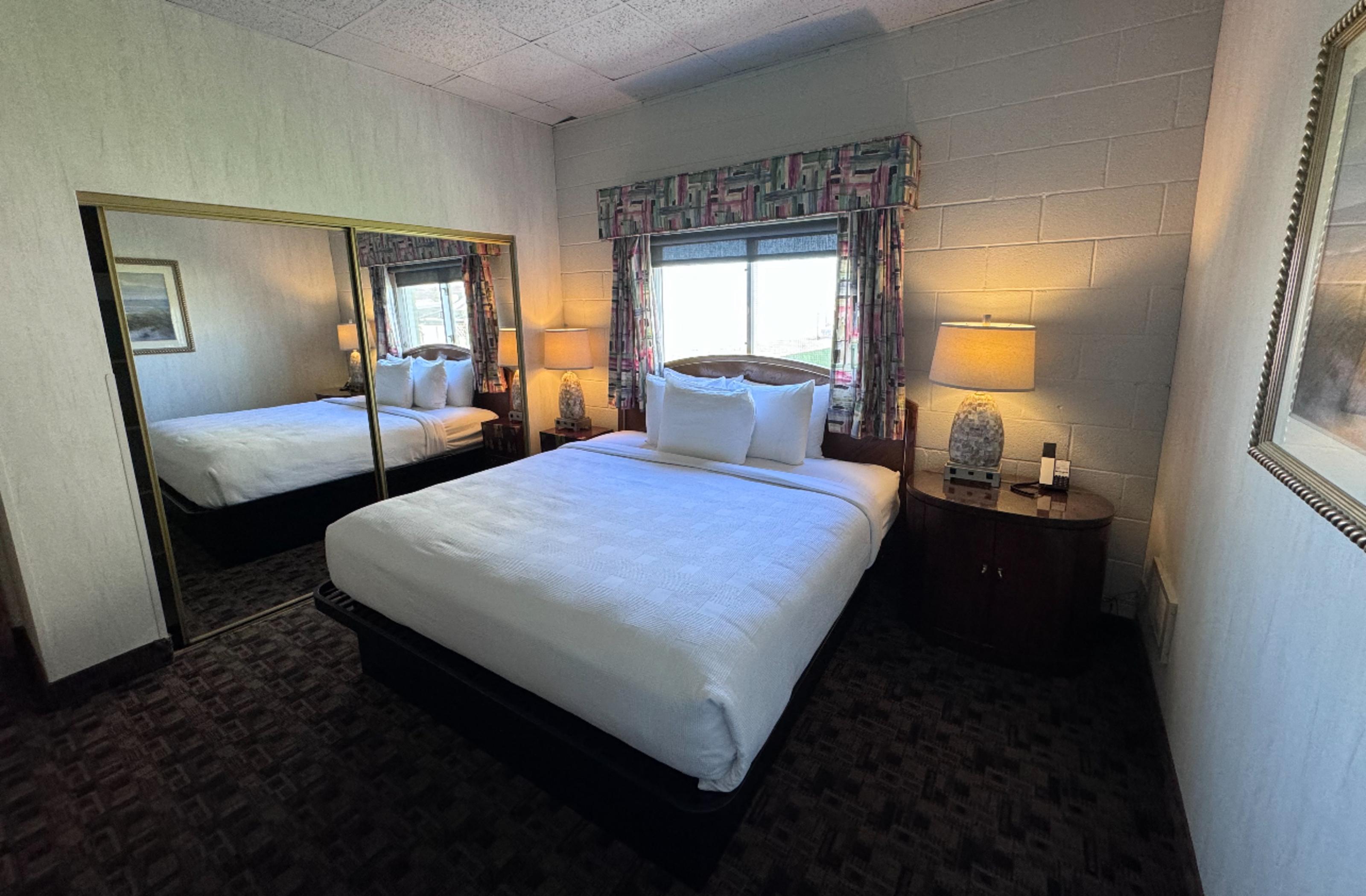 Promenade Inn & Suites Oceanfront Seaside Esterno foto