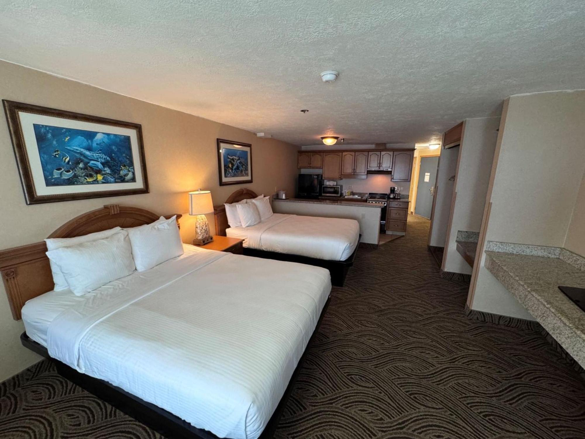 Promenade Inn & Suites Oceanfront Seaside Esterno foto