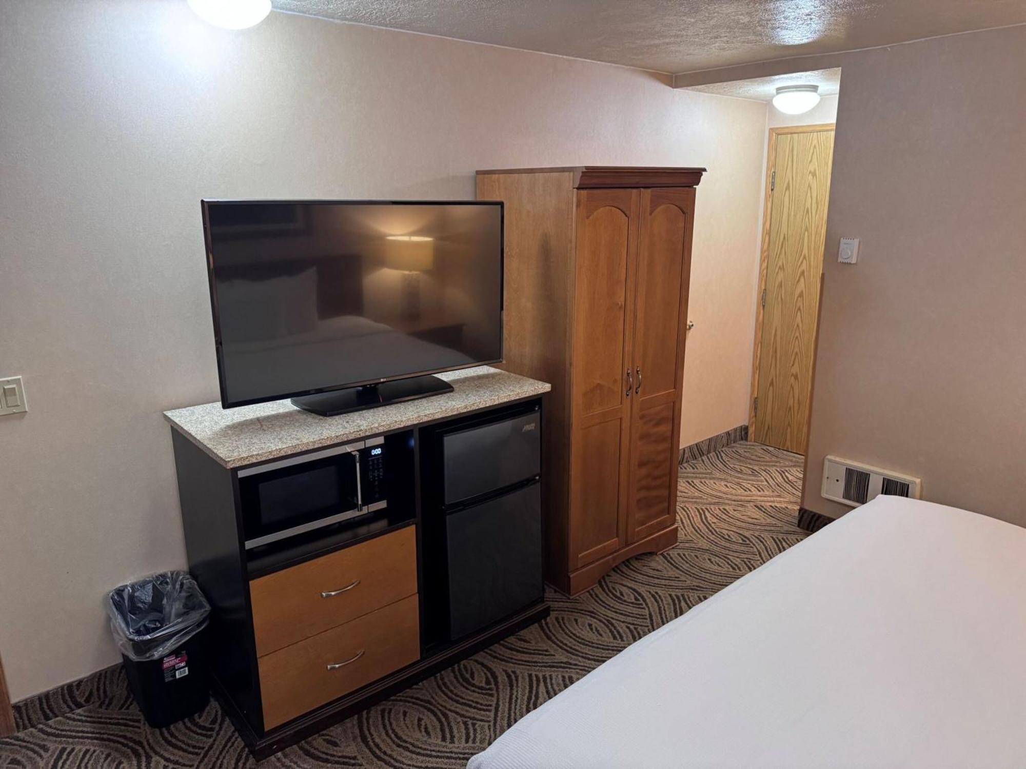 Promenade Inn & Suites Oceanfront Seaside Esterno foto